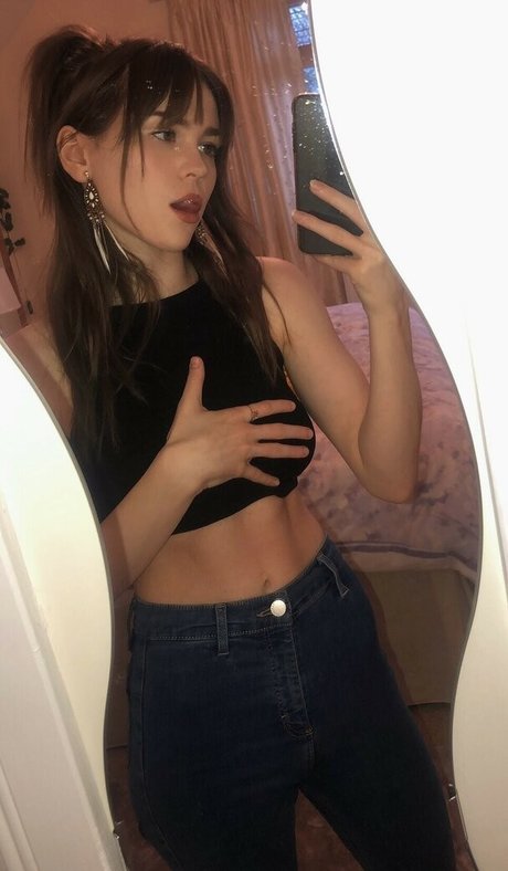 Naken lekkede OnlyFans-bilde av Frankie Lollia