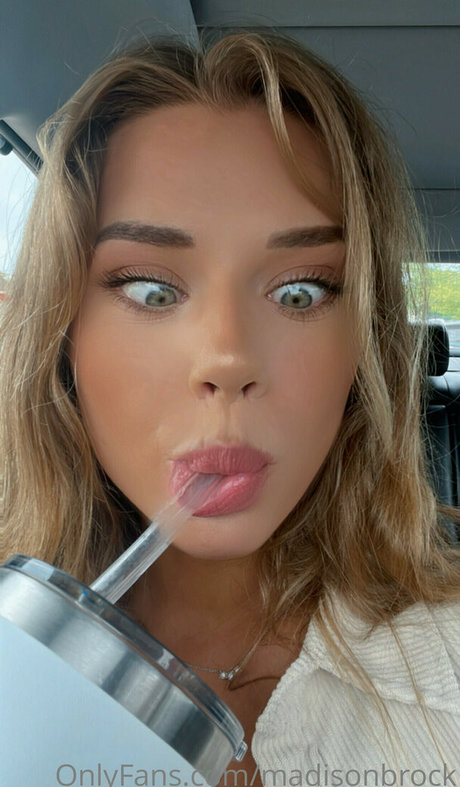 Обнаженная фотография утечки OnlyFans от Madison Brock