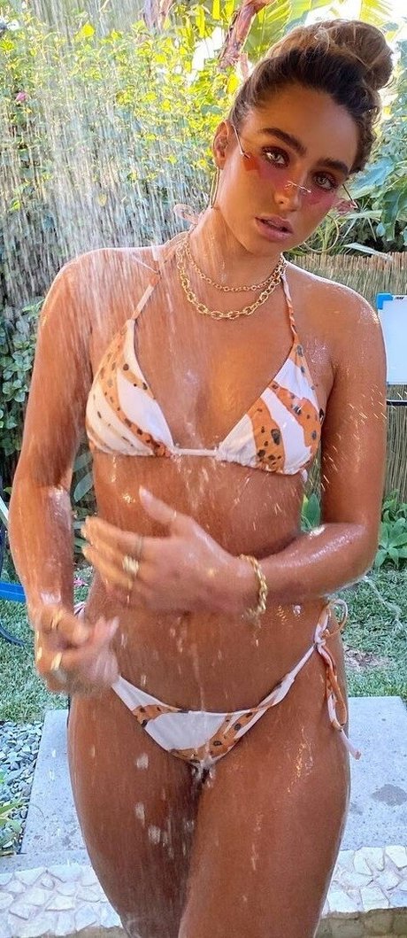 Sommer Ray