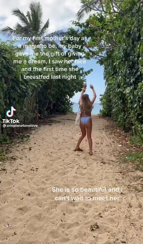 Nahá fotka uniklých OnlyFans od Isabella Abell