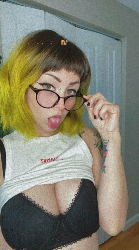 Naken lekkede OnlyFans-bilde av Feverdreamms