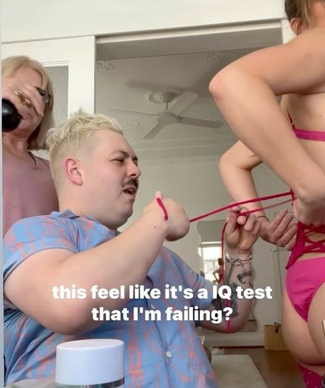 Nahá fotka uniklých OnlyFans od Abbie Chatfield