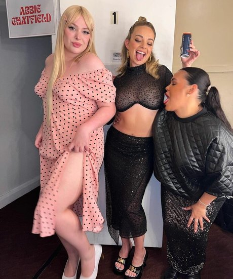 Nahá fotka uniklých OnlyFans od Abbie Chatfield