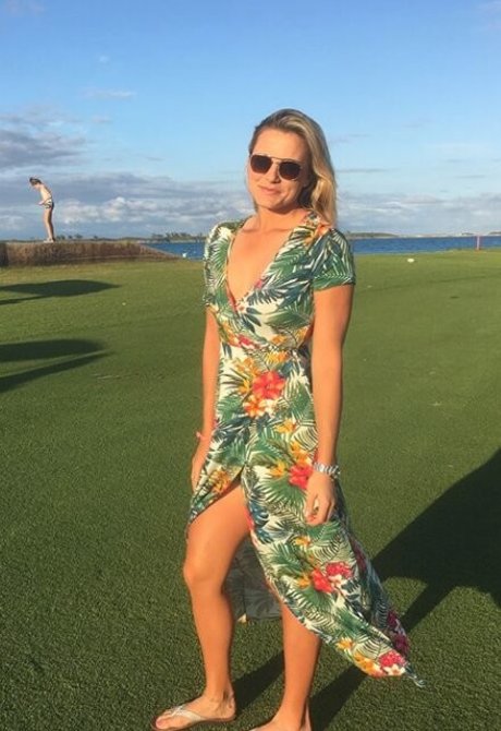 Nahá fotka uniklých OnlyFans od Lexi Thompson