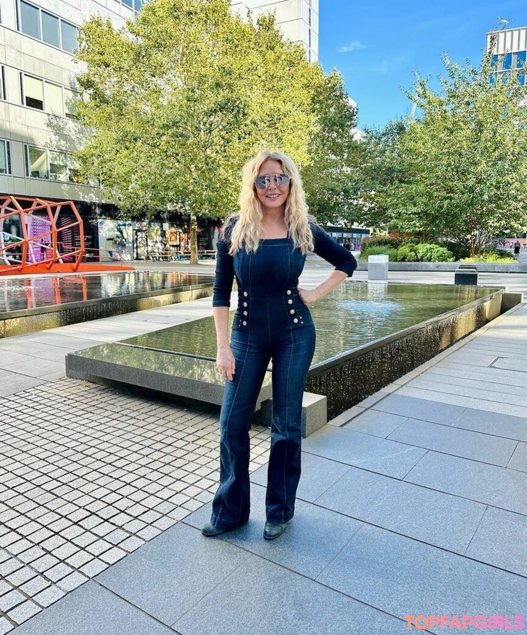 Nahá fotka uniklých OnlyFans od Carol Vorderman #1144