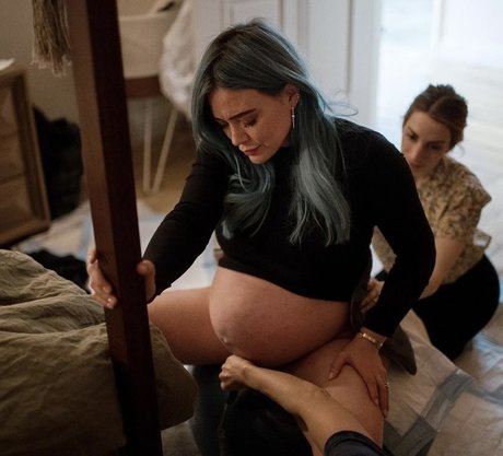 Nahá fotka uniklých OnlyFans od Hilary Duff