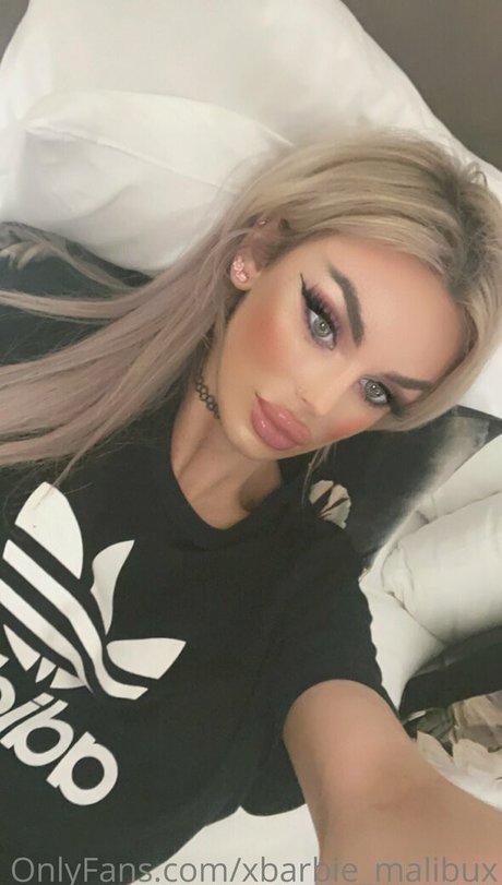 Nahá fotka uniklých OnlyFans od Xbarbiemalibux