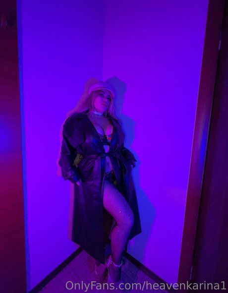 Nahá fotka uniklých OnlyFans od Heavenkarina1