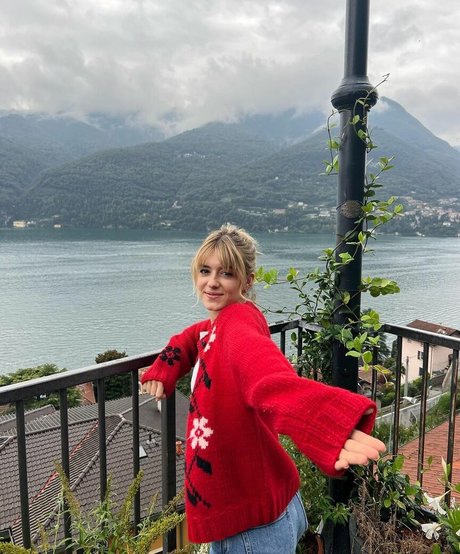 Naken lekkede OnlyFans-bilde av Daisy Edgarjones