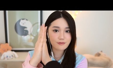 Naken läckt OnlyFans-bild av Angelskimi
