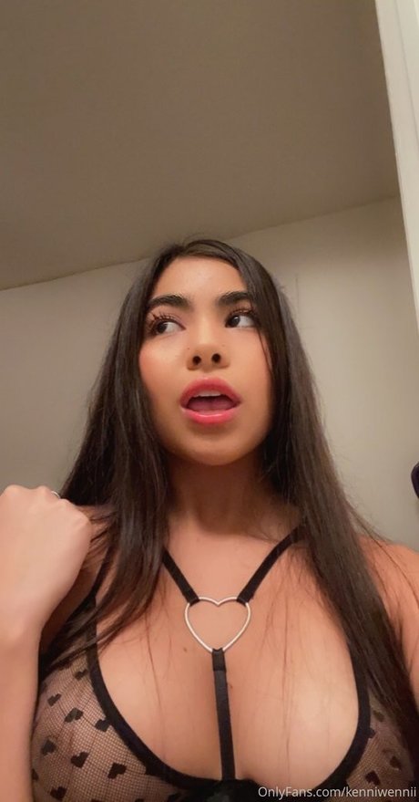 Naken lekkede OnlyFans-bilde av Kenniwennii