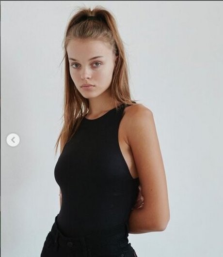 Anna Zak