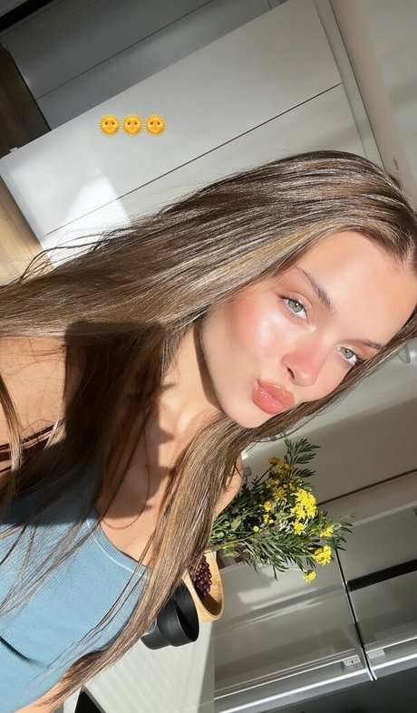 Anna Zak