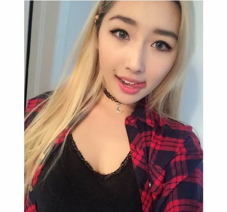 Xchocobars  nude leaked OnlyFans photo