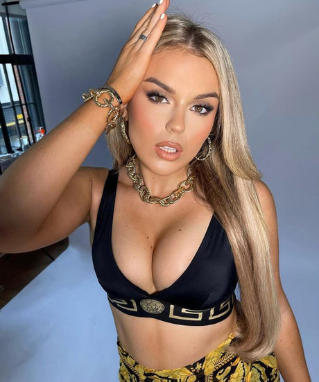 Tallia Storm
