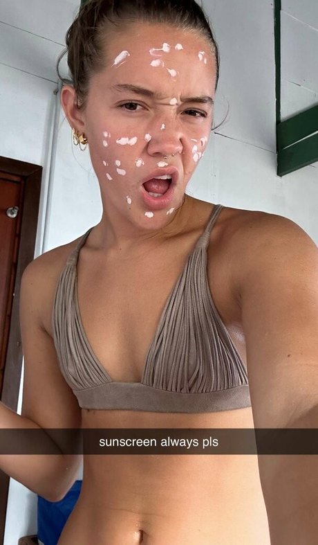 Olivia Ponton  nude leaked OnlyFans photo