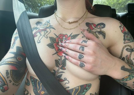 Nahá fotka uniklých OnlyFans od Goddessloveless