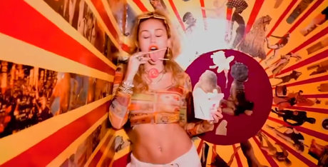 Naken lekkede OnlyFans-bilde av Miley Cyrus