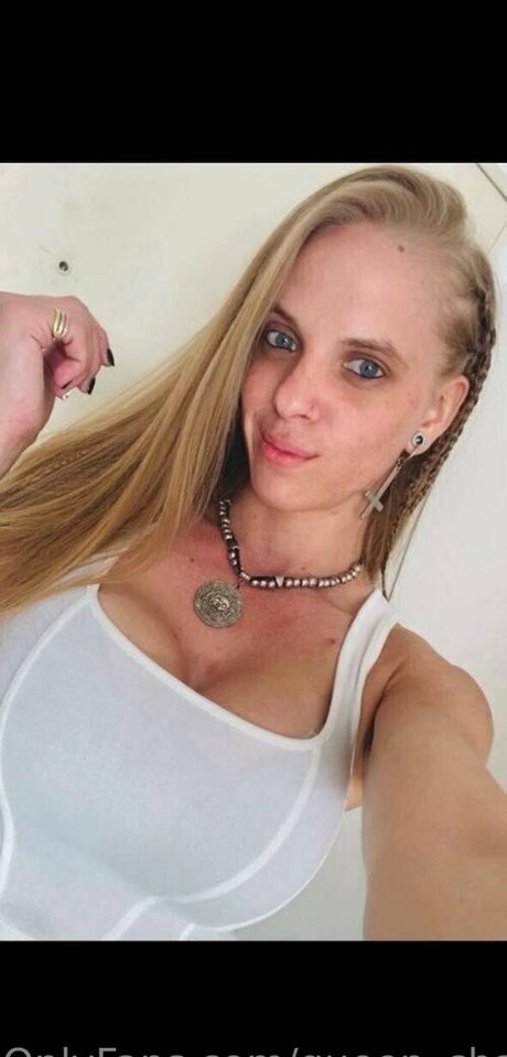 Naken läckt OnlyFans-bild av Queencharly