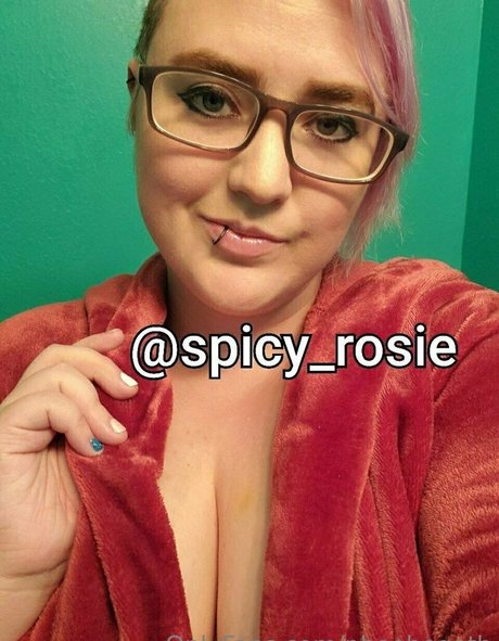 Foto di nudo di fuga di OnlyFans di Phoebegoth