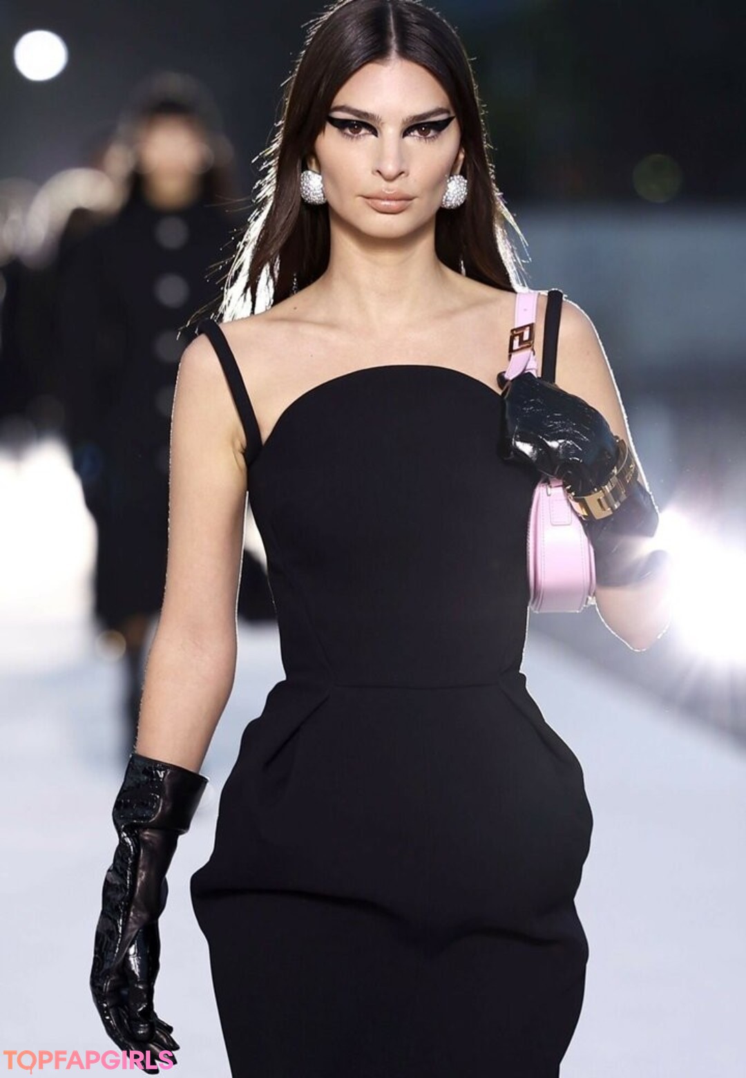 Nahá fotka uniklých OnlyFans od Emily Ratajkowski #1396