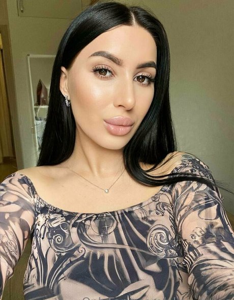 Alaston vuotanut OnlyFans-kuva Alinagreys