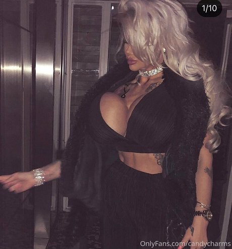 Nahá fotka uniklých OnlyFans od Candycharms