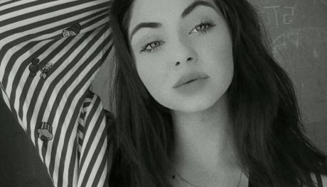 Naken lekkede OnlyFans-bilde av Wiktoria Bystron