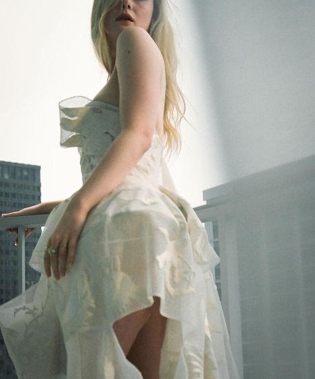 Обнаженная фотография утечки OnlyFans от Elle Fanning