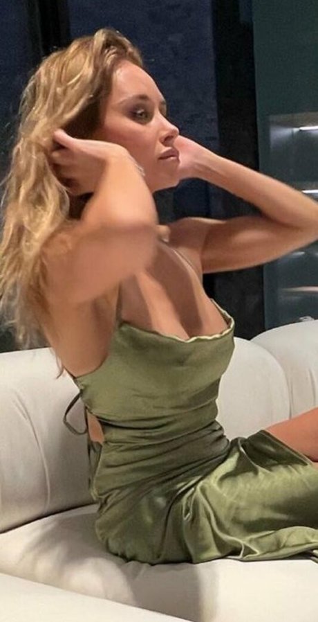 Una Healy