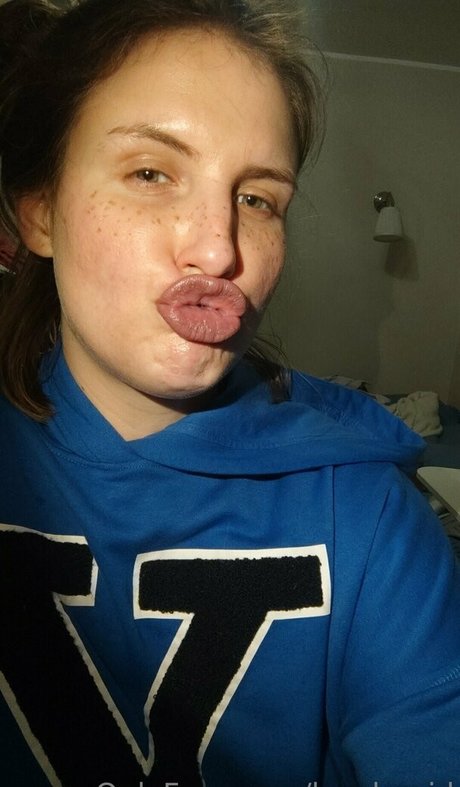 Naken lekkede OnlyFans-bilde av Lucylumid