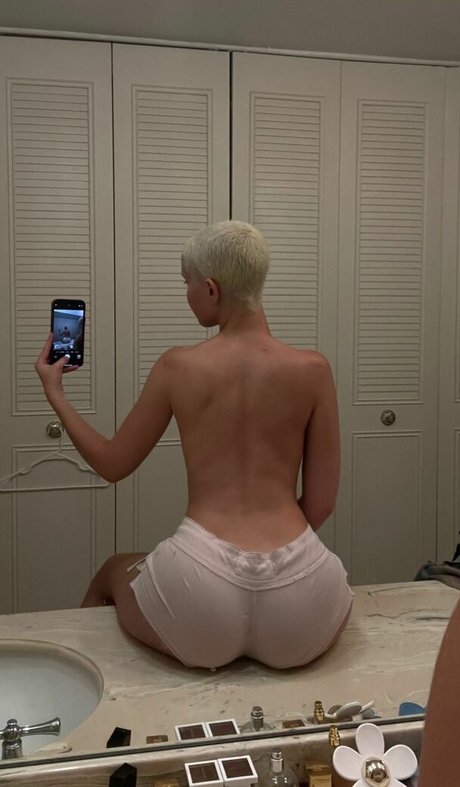 Nahá fotka uniklých OnlyFans od Daisy Delancey