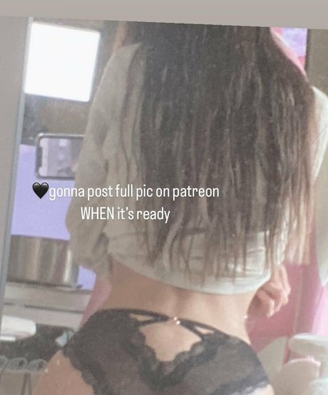 Irissiri129  nude leaked OnlyFans photo