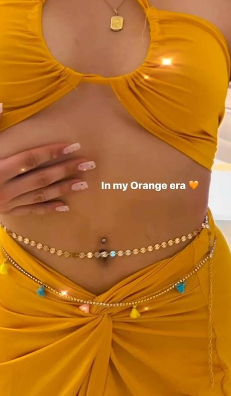 Naken lekkede OnlyFans-bilde av Alaiajeanneau