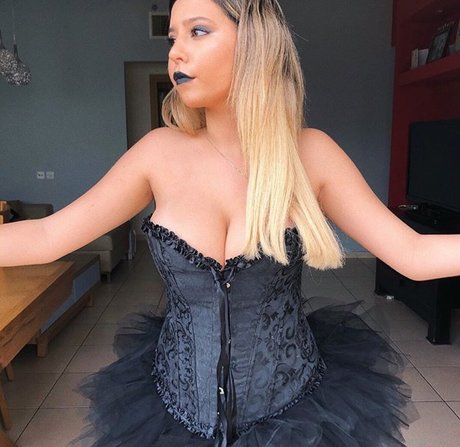 Coral Sharon