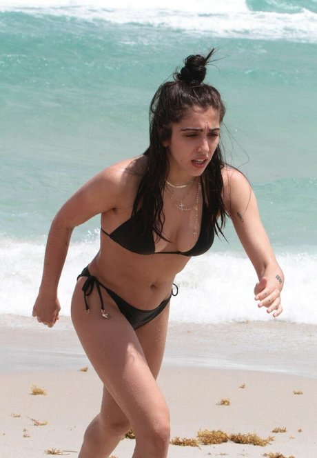 Nahá fotka uniklých OnlyFans od Lourdes Leon