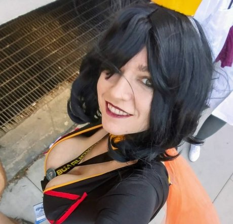 Naakte gelekte OnlyFans-foto van Chimeracostumes
