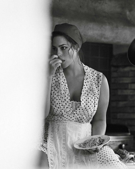 Nahá fotka uniklých OnlyFans od Ashley Graham