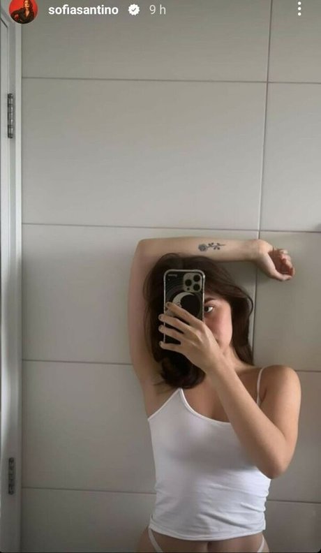 Nahá fotka uniklých OnlyFans od Sofia Santino