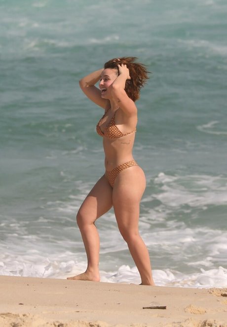 Larissa Manoela