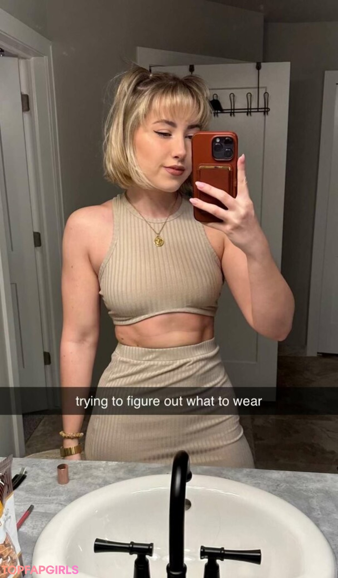 Nahá fotka uniklých OnlyFans od Pineapplebrat #1257