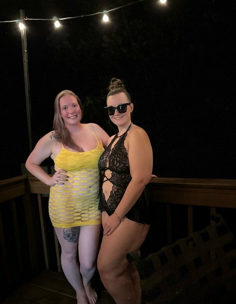 Hotwifekk