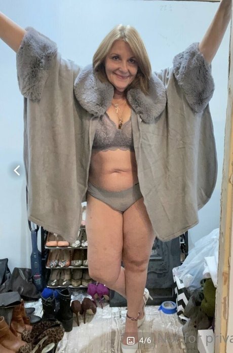 Nahá fotka uniklých OnlyFans od Ivorygoddess