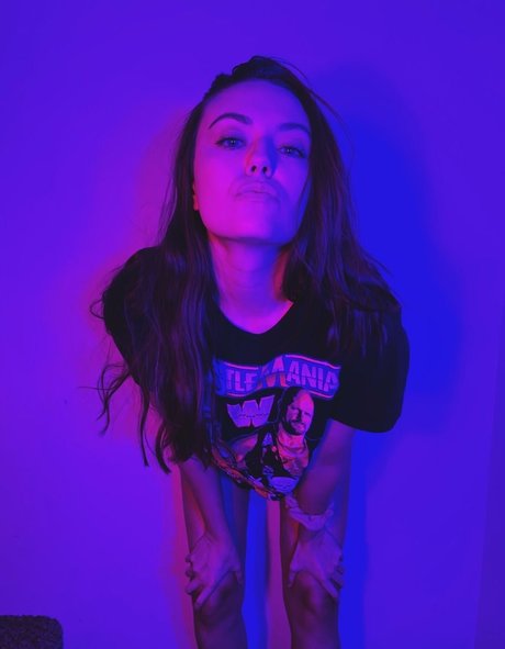 Girloncinema