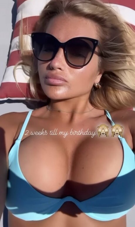 Mia Woodhall
