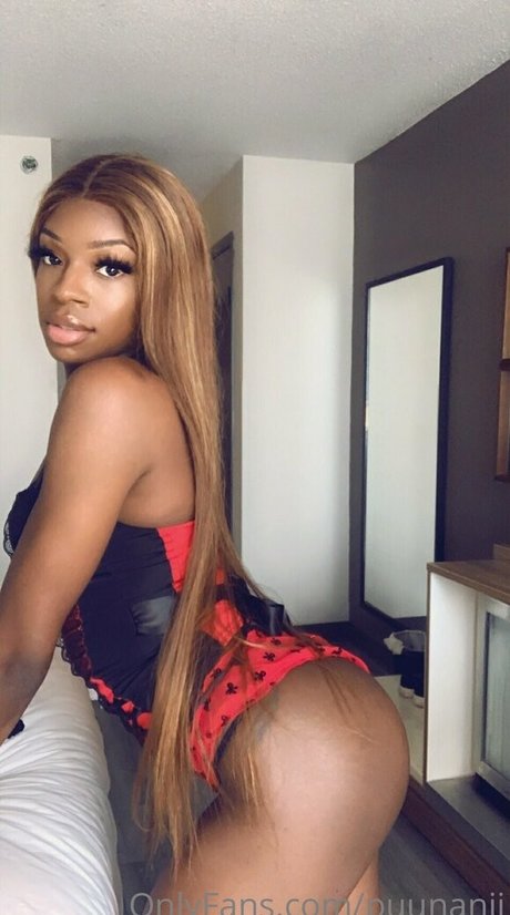 Naken läckt OnlyFans-bild av Puunanii