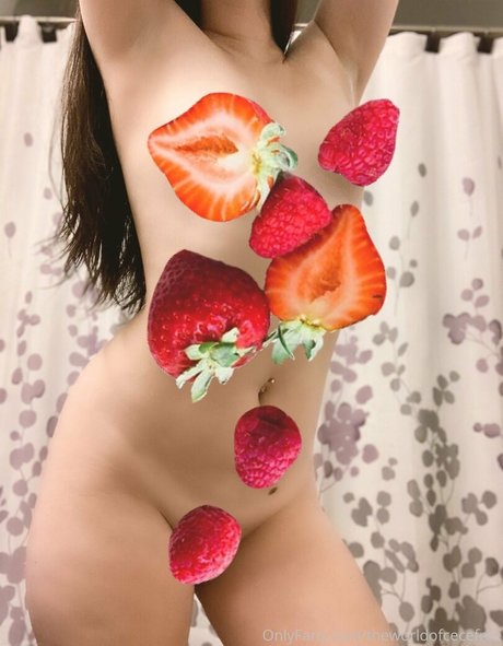 Alaston vuotanut OnlyFans-kuva Theworldofcecefree