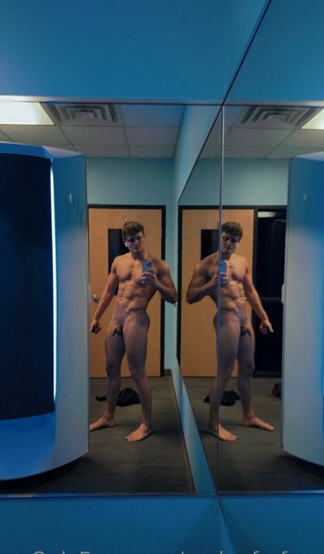 Nacktes geleaktes OnlyFans-Foto von Parkerforfree