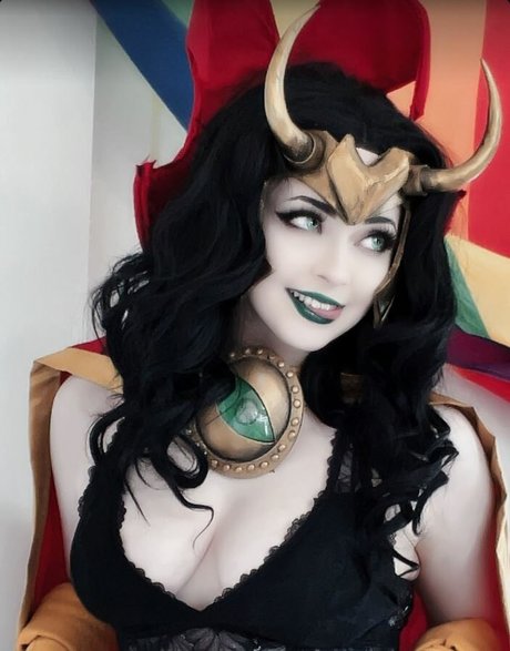 Nahá fotka uniklých OnlyFans od Stellalasaurus