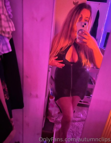 Nahá fotka uniklých OnlyFans od Autumnclips